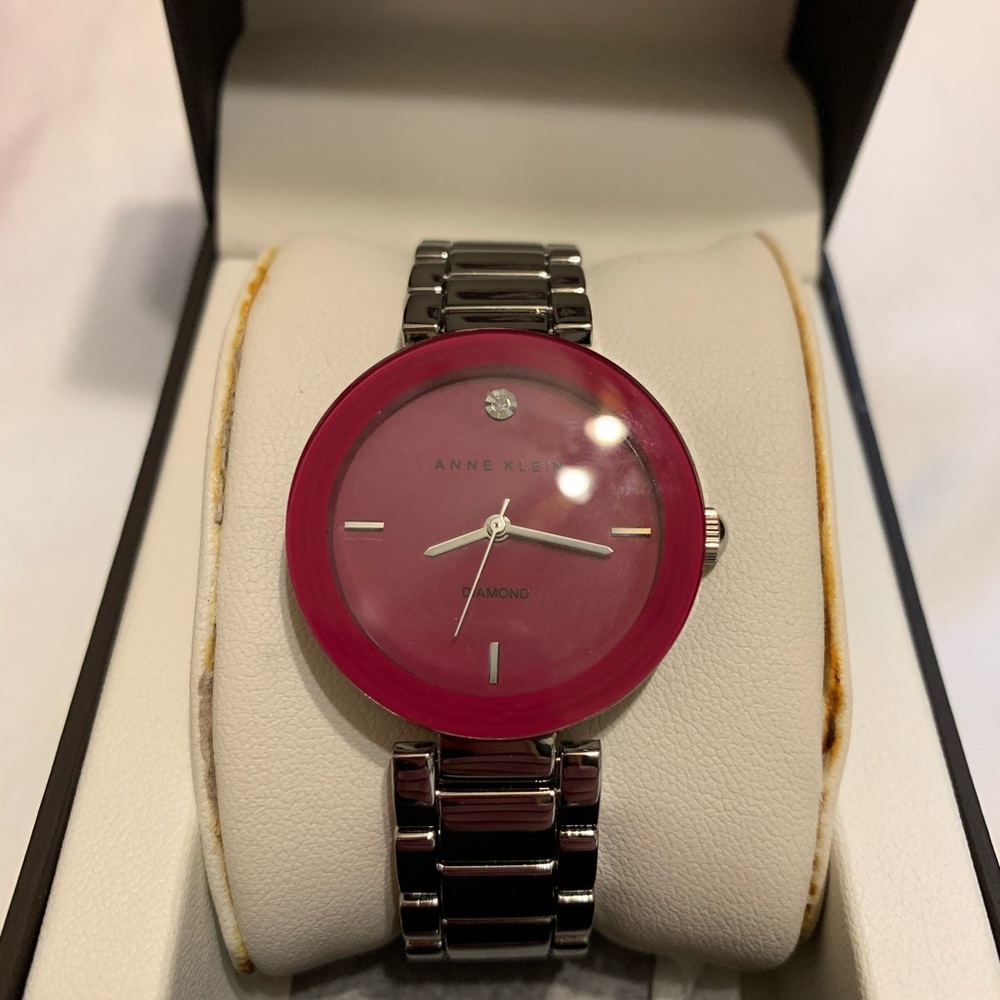 Anne Klein wristwatch. New and never used.